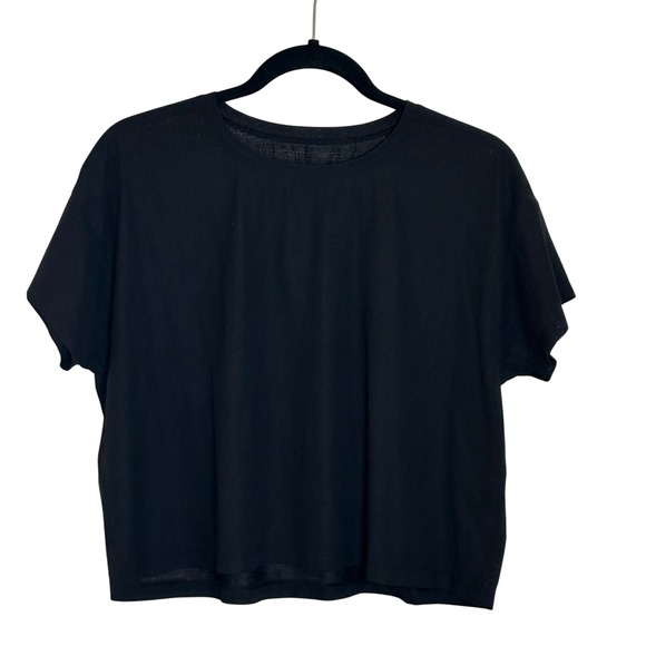 lululemon athletica Tops - Lululemon Chase Me Short Sleeve Training Shirt Size L Black Mesh Fabric‎ Running